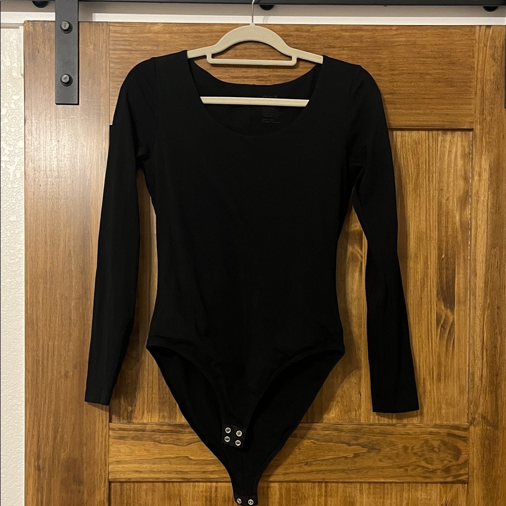 Organic Pact Women's Black Long-Sleeve Scoop Neck Bodysuit